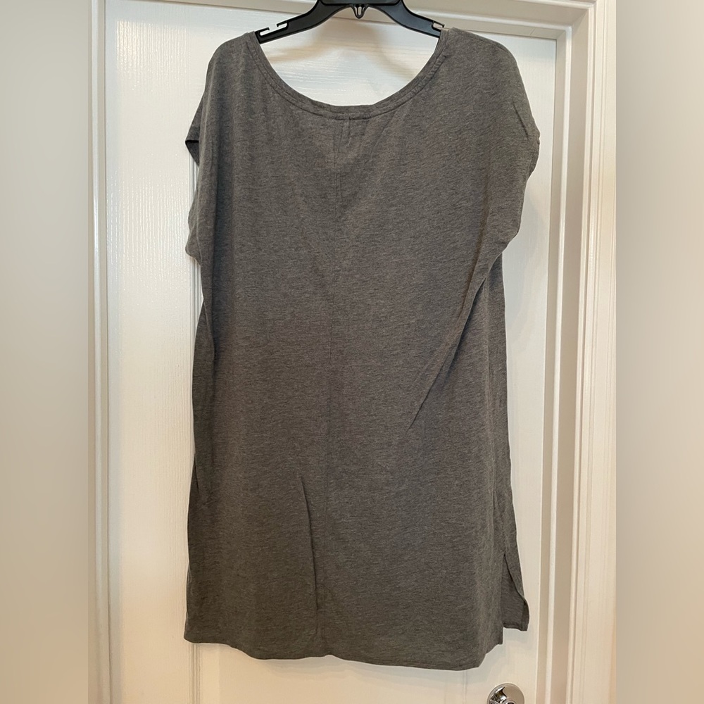 Victoria’s Secret short sleeve night shirt size XLarge in dark grey - Picture 2 of 3
